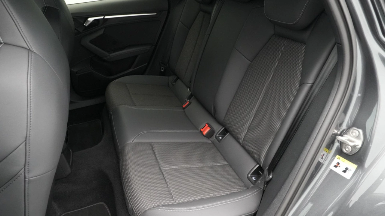 Audi A3 Sportback 30 TFSI 110pk S-Tronic S-Line edition