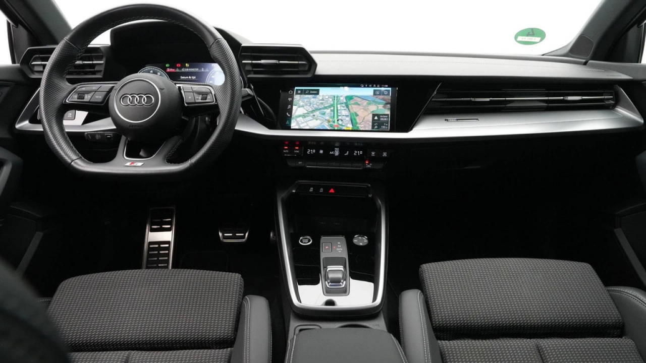 Audi A3 Sportback 30 TFSI 110pk S-Tronic S-Line edition