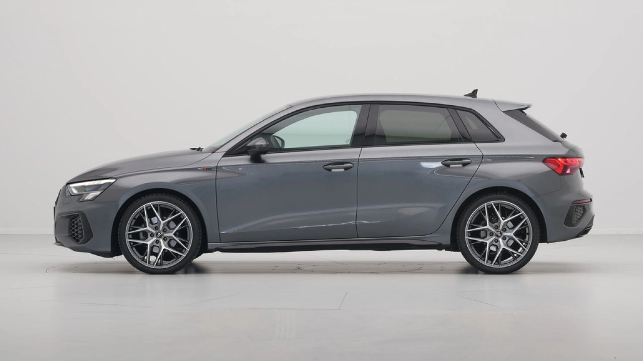 Audi A3 Sportback 30 TFSI 110pk S-Tronic S-Line edition