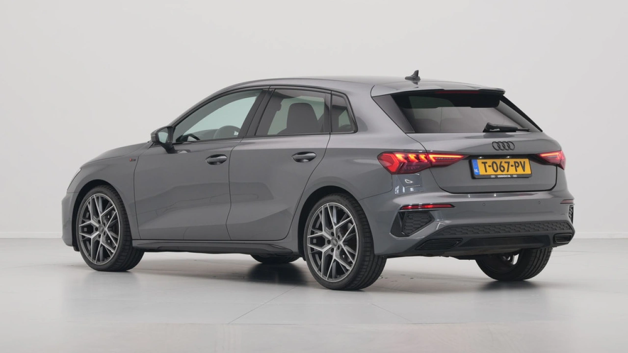 Audi A3 Sportback 30 TFSI 110pk S-Tronic S-Line edition