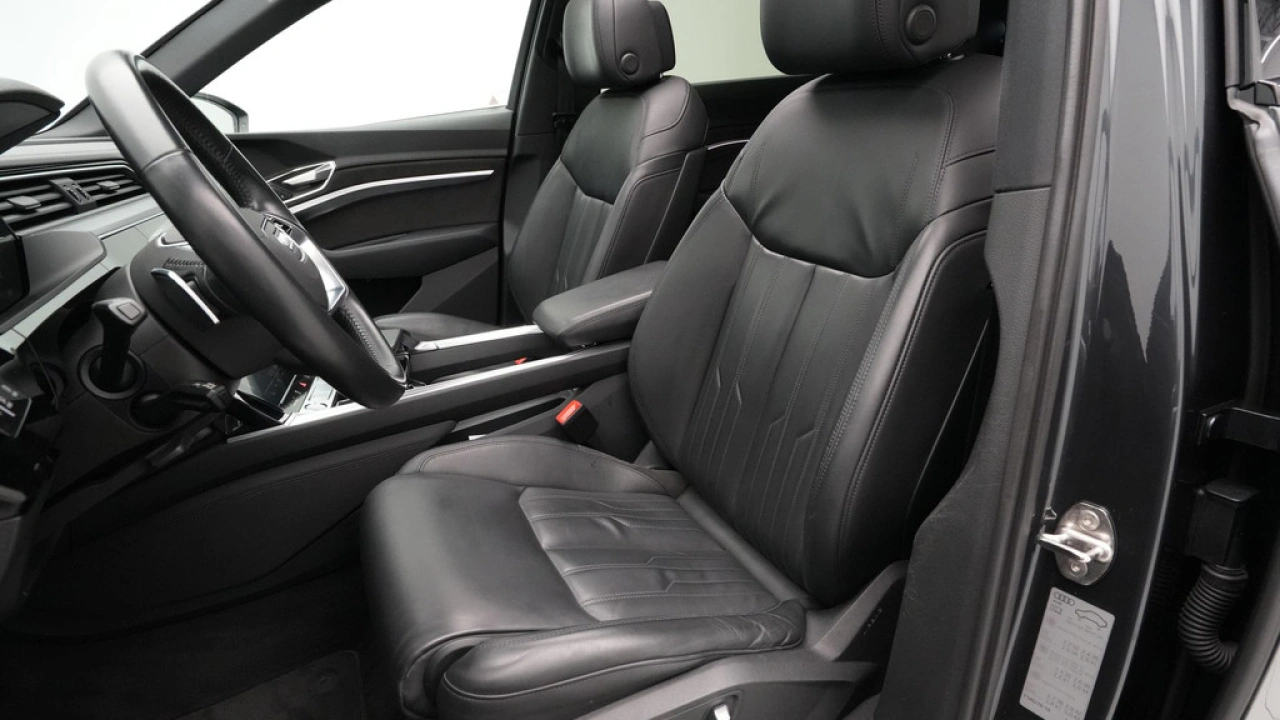 Audi e-tron 55 quattro 408pk Business edition Plus 95 kWh