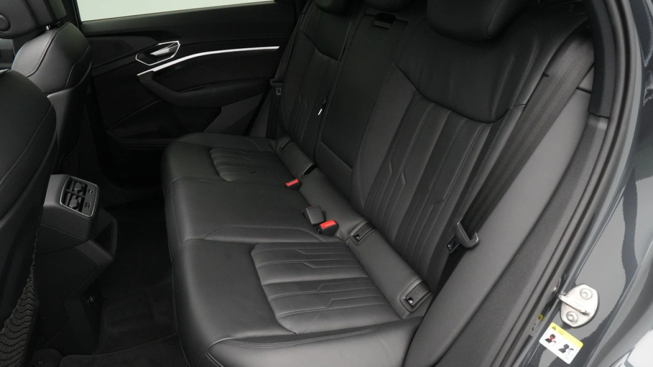 Audi e-tron 55 quattro 408pk Business edition Plus 95 kWh