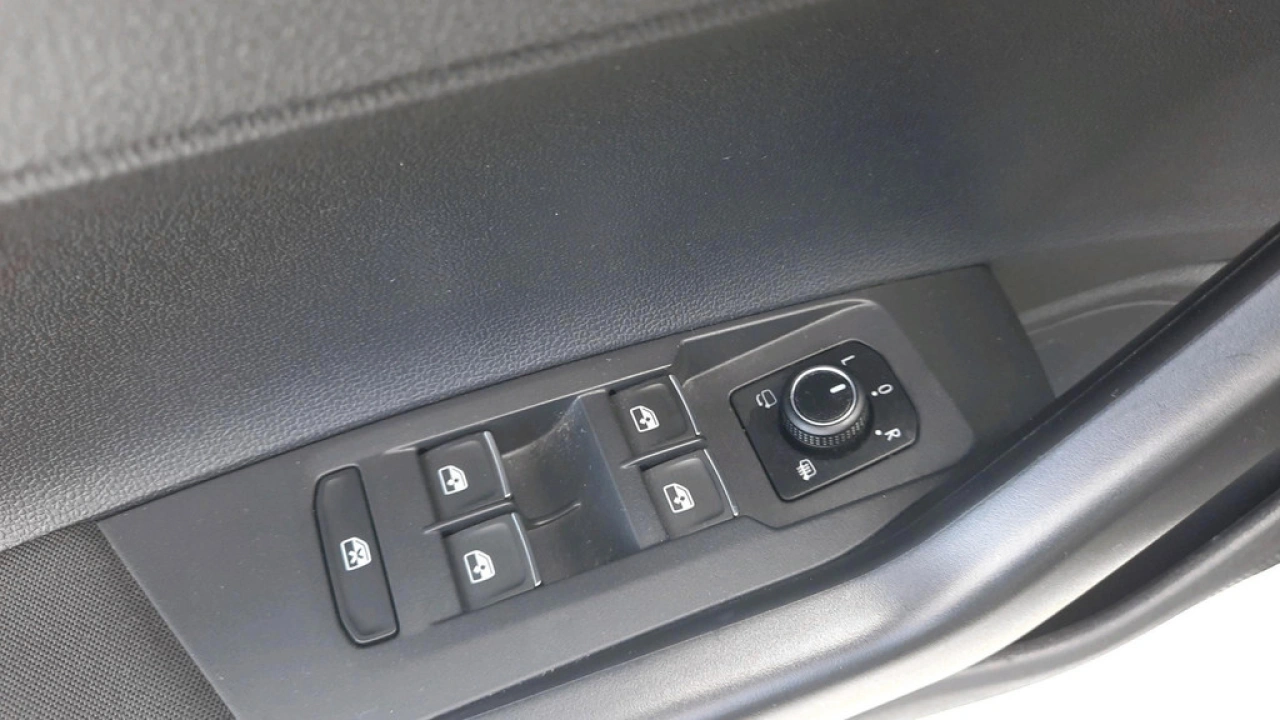 Volkswagen Polo 1.0 TSI Automaat | Highline Business R | Nieuw binnen |