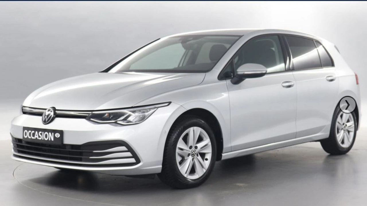 Volkswagen Golf 1.0 eTSI Automaat | Life Business | Camera | Ergo. stoelen | Mild Hybrid