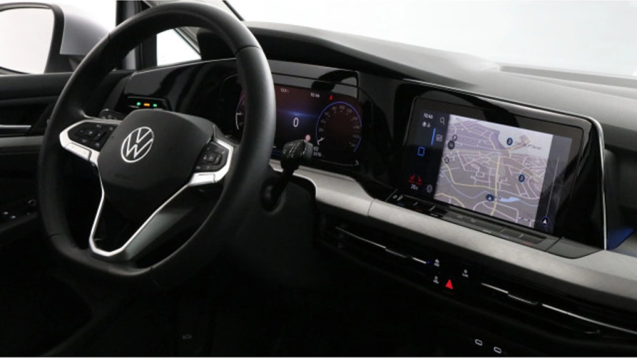 Volkswagen Golf 1.0 eTSI Automaat | Life Business | Camera | Ergo. stoelen | Mild Hybrid