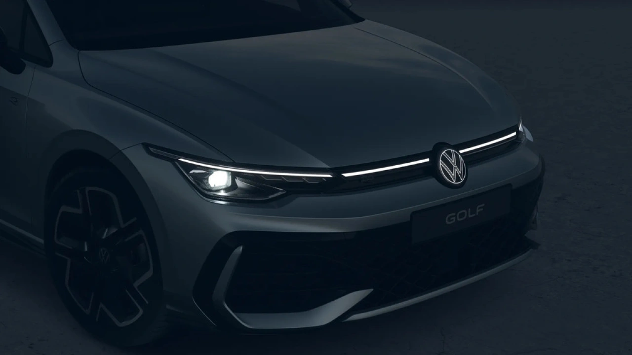 Volkswagen GOLF Variant 1.5 eTSI 150 7DSG R-Line Edition