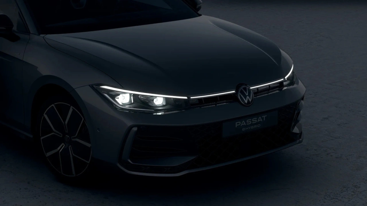 Volkswagen Passat Variant 1.5 eHybrid 272 6DSG R-Line Edition
