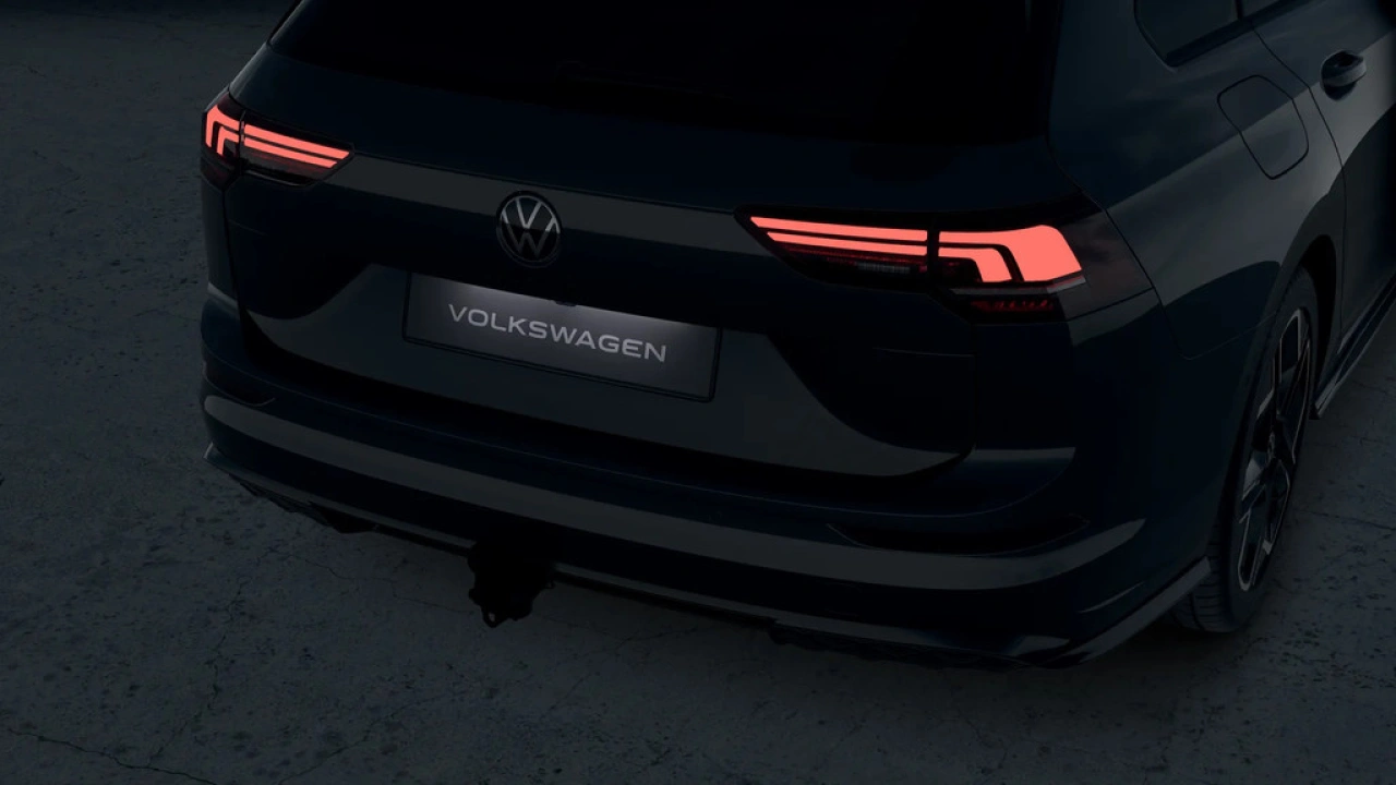 Volkswagen GOLF Variant 1.5 eTSI 150 7DSG R-Line Edition
