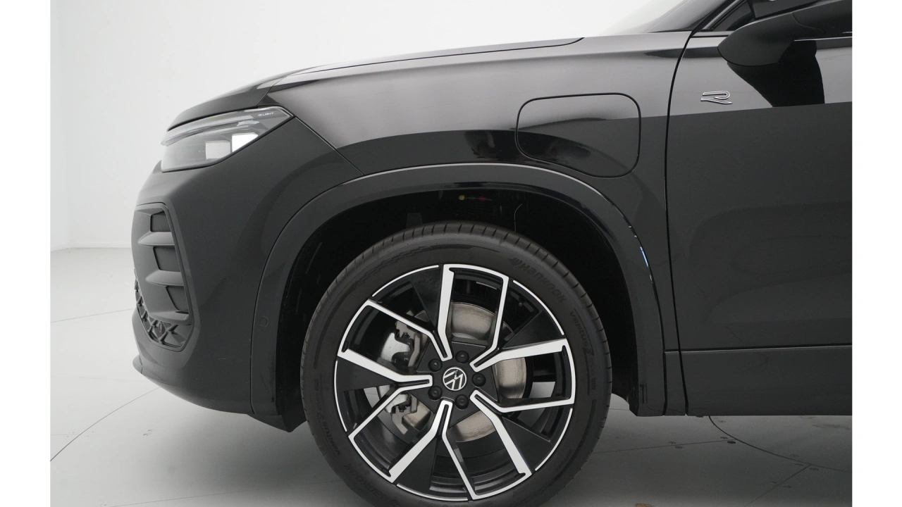 Volkswagen Tayron 1.5 eHybrid 272 6DSG R-Line Edition
