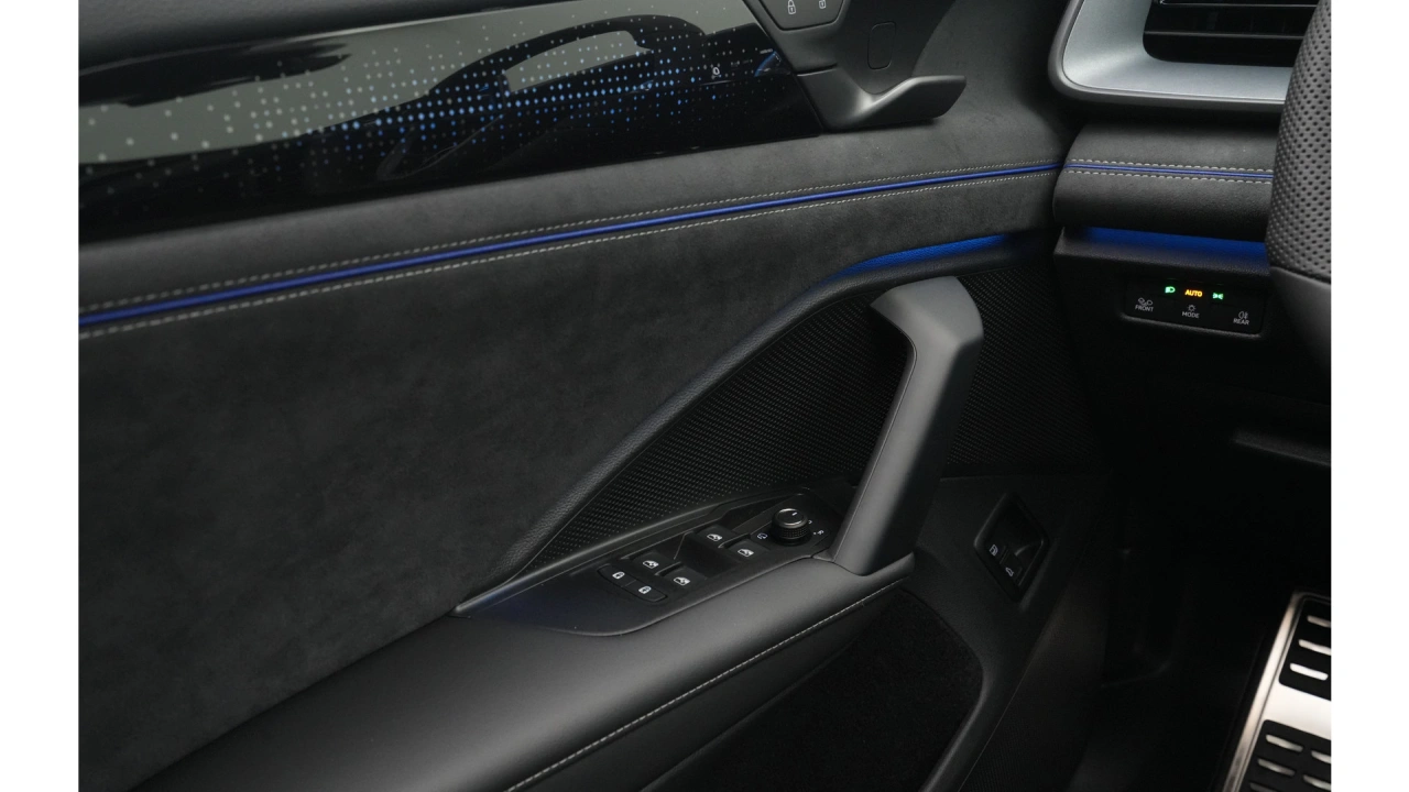 Volkswagen Tayron 1.5 eHybrid 272 6DSG R-Line Edition