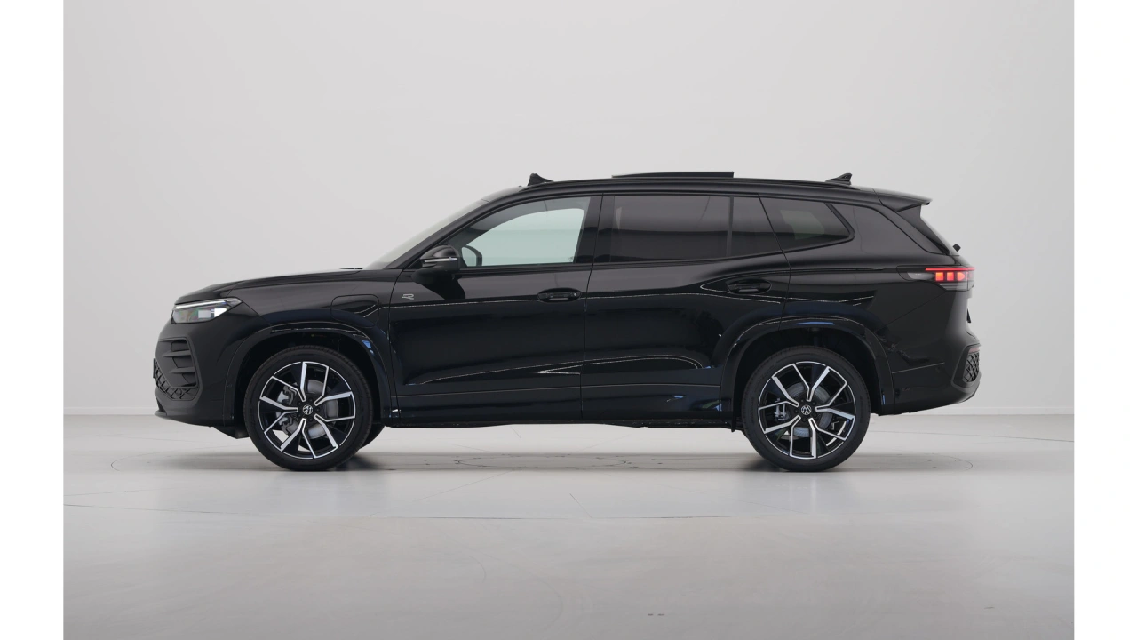 Volkswagen Tayron 1.5 eHybrid 272 6DSG R-Line Edition