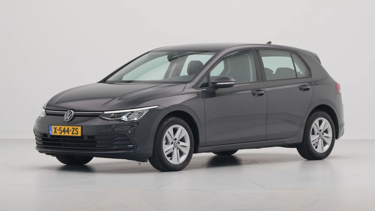 Volkswagen Golf 1.0 eTSI Life Business