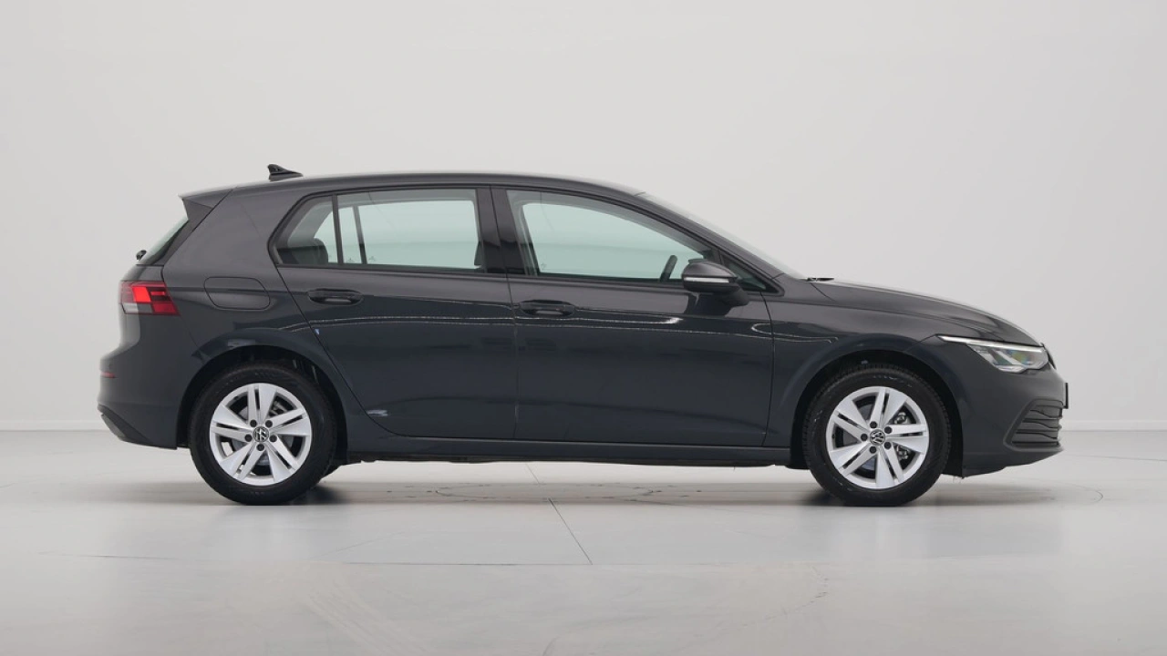 Volkswagen Golf 1.0 eTSI Life Business