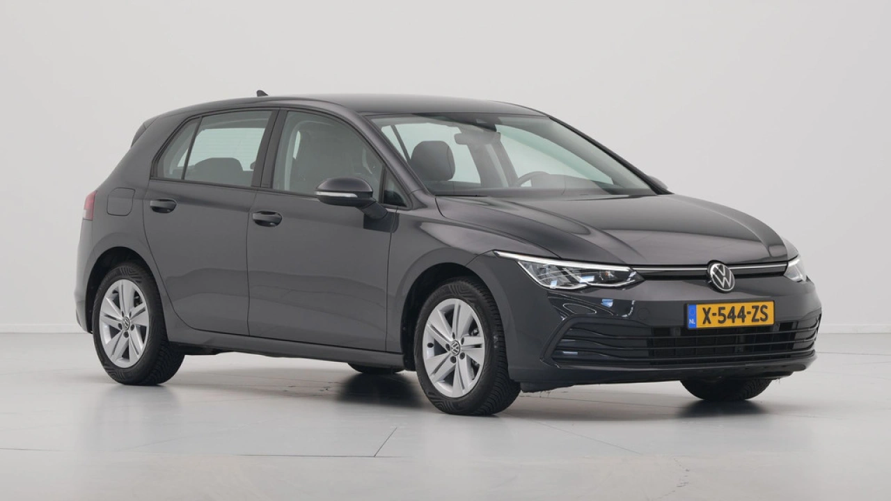 Volkswagen Golf 1.0 eTSI Life Business