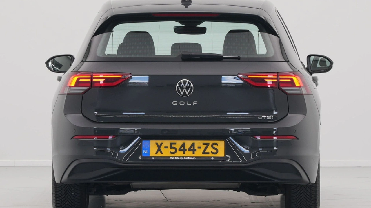 Volkswagen Golf 1.0 eTSI Life Business