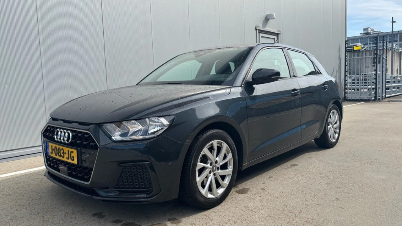 Audi A1 Sportback 30 TFSI Pro Line / Stoelverwarming / Navigatie / PDC V+A