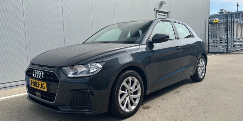 Audi A1 Sportback 30 TFSI Pro Line / Stoelverwarming / Navigatie / PDC V+A