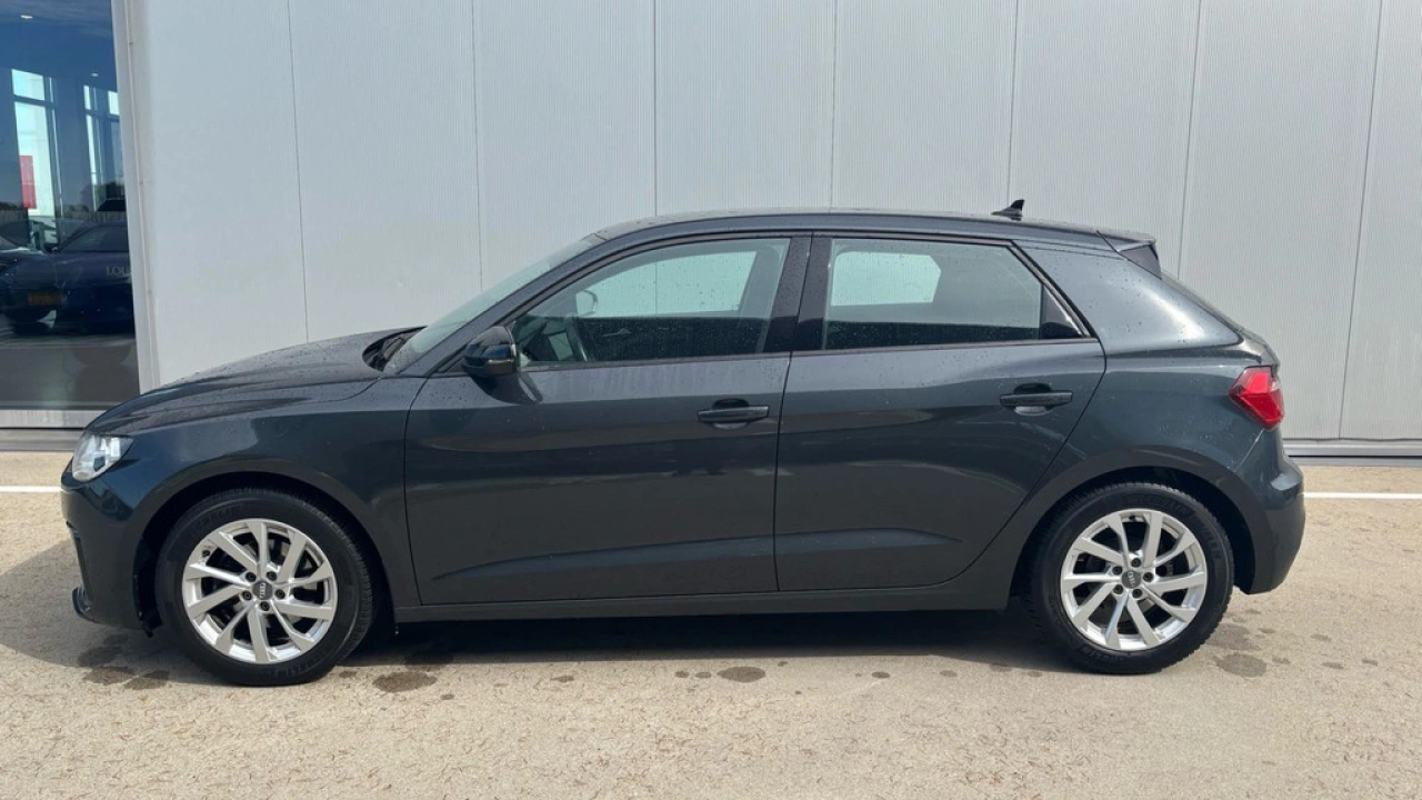 Audi A1 Sportback 30 TFSI Pro Line / Stoelverwarming / Navigatie / PDC V+A