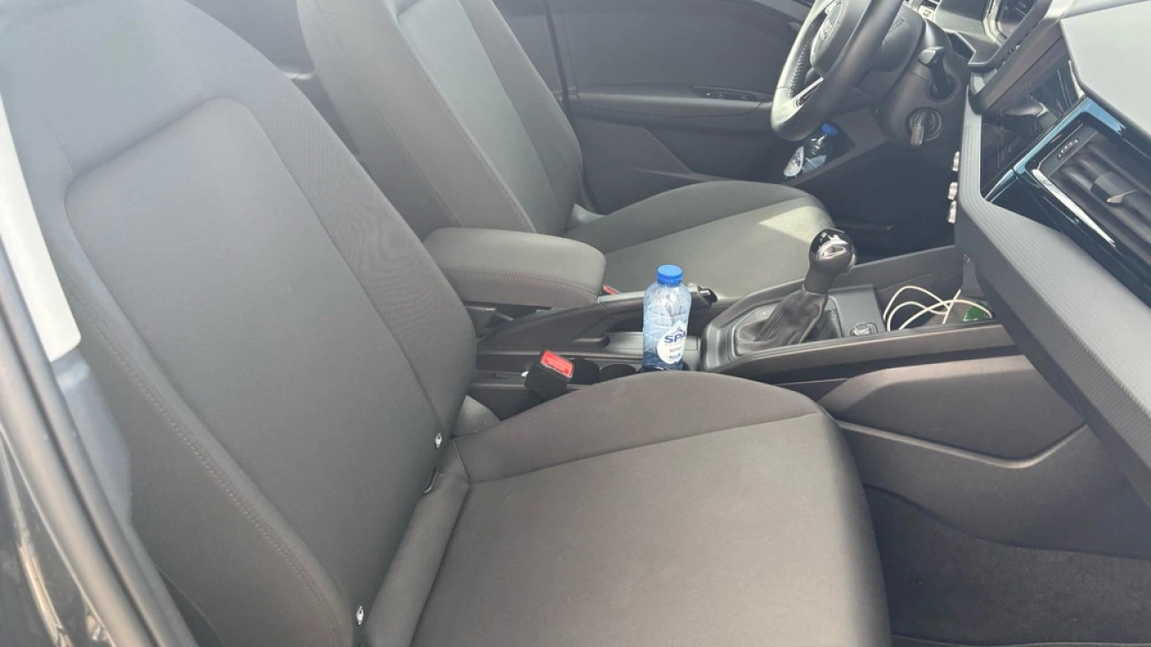 Audi A1 Sportback 30 TFSI Pro Line / Stoelverwarming / Navigatie / PDC V+A