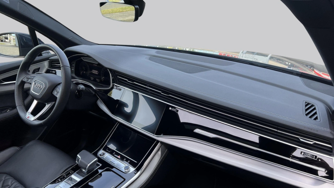 Audi Q7 55 TFSI e 381pk PHEV Quattro Pro Line S / B&O / Panoramadak / Super-Sportstoelen