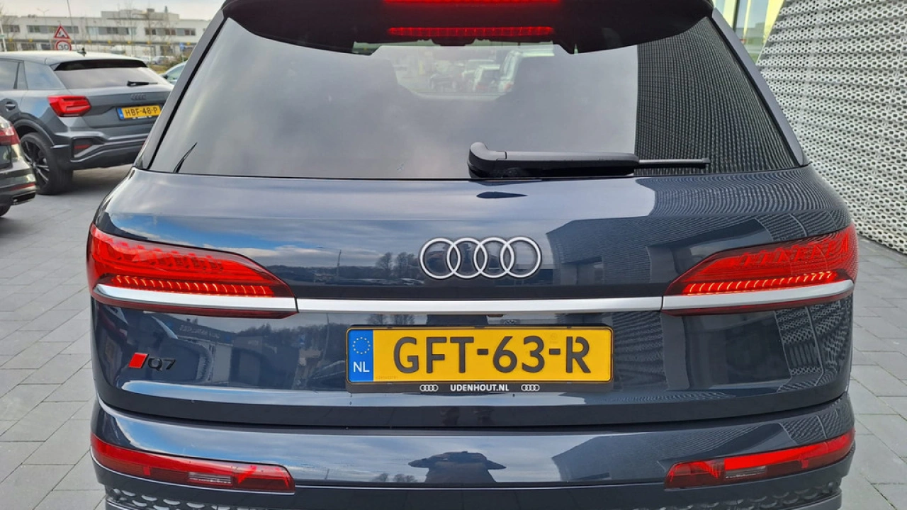 Audi Q7 55 TFSI e 381pk PHEV Quattro Pro Line S / B&O / Panoramadak / Super-Sportstoelen