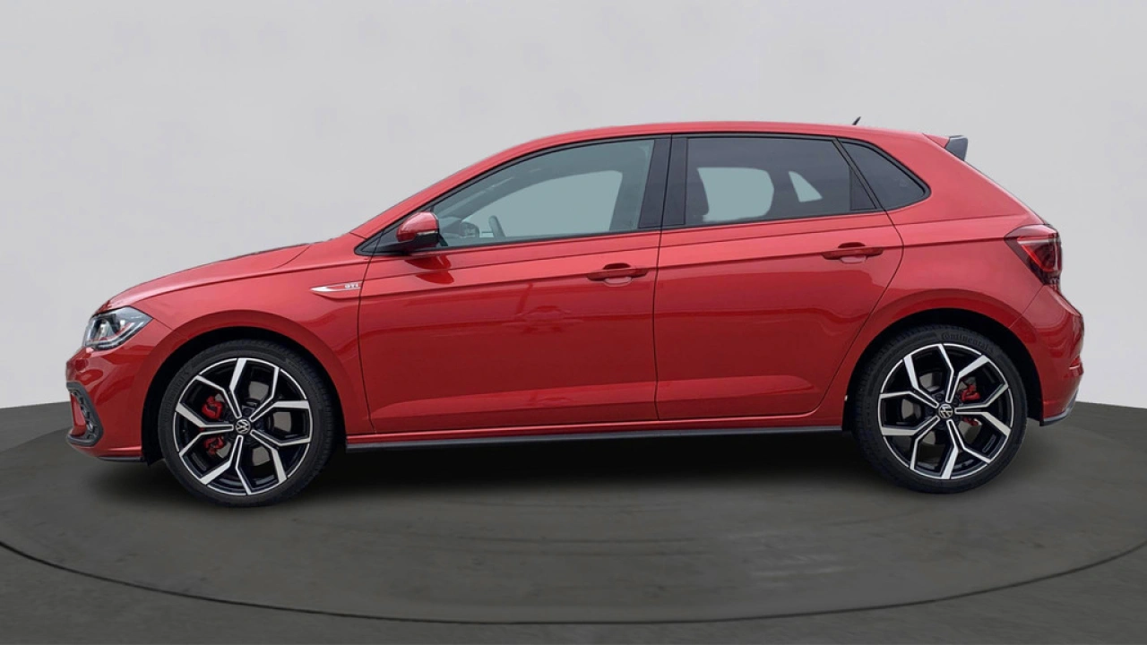 Volkswagen Polo GTI 2.0 207pk Automaat | Pano | Stoelverwarming | Keyless | Cruise | Camera