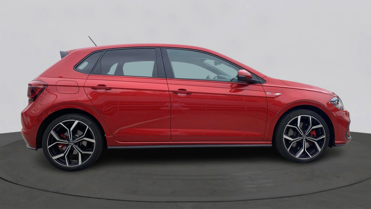 Volkswagen Polo GTI 2.0 207pk Automaat | Pano | Stoelverwarming | Keyless | Cruise | Camera