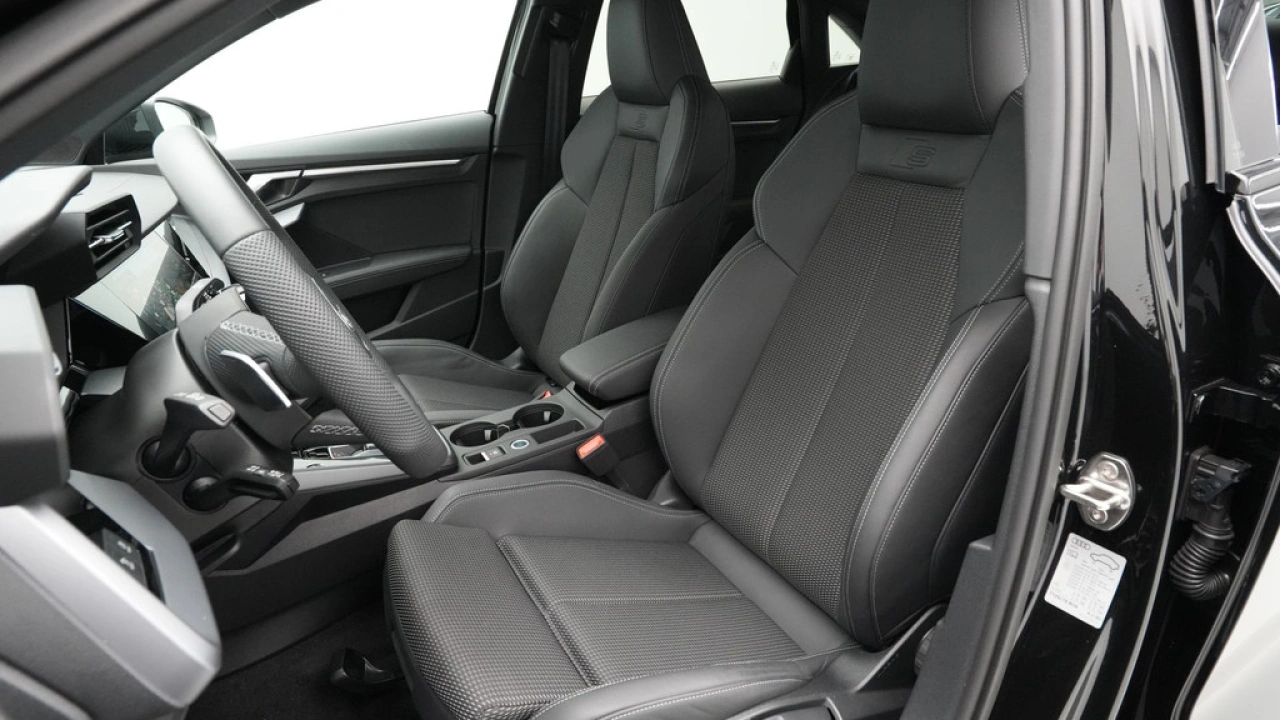 Audi A3 Limousine 30 TFSI S-Tronc S-Line edition