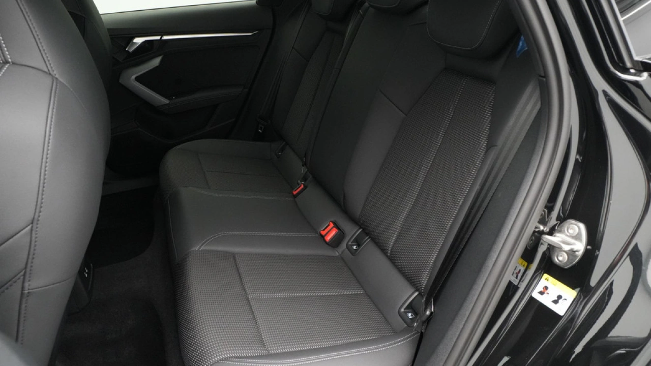 Audi A3 Limousine 30 TFSI S-Tronc S-Line edition