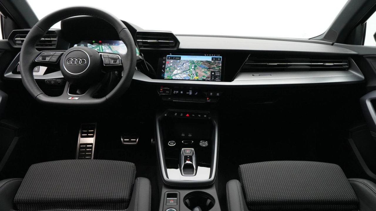 Audi A3 Limousine 30 TFSI S-Tronc S-Line edition