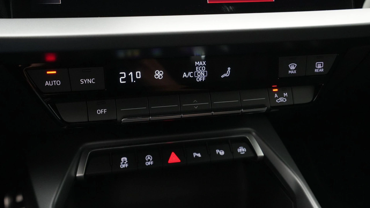 Audi A3 Limousine 30 TFSI S-Tronc S-Line edition