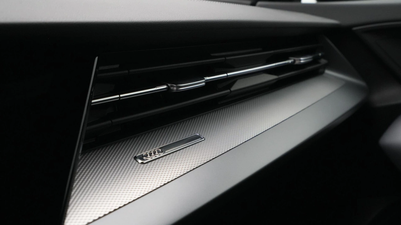 Audi A3 Limousine 30 TFSI S-Tronc S-Line edition