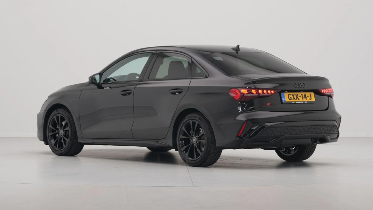 Audi A3 Limousine 30 TFSI S-Tronc S-Line edition