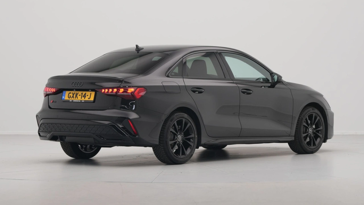 Audi A3 Limousine 30 TFSI S-Tronc S-Line edition