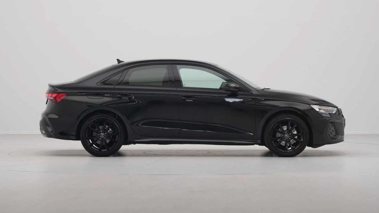 Audi A3 Limousine 30 TFSI S-Tronc S-Line edition