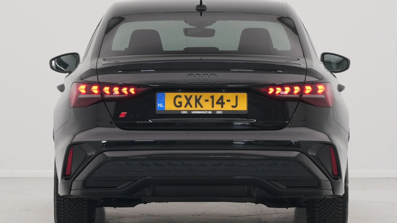 Audi A3 Limousine 30 TFSI S-Tronc S-Line edition