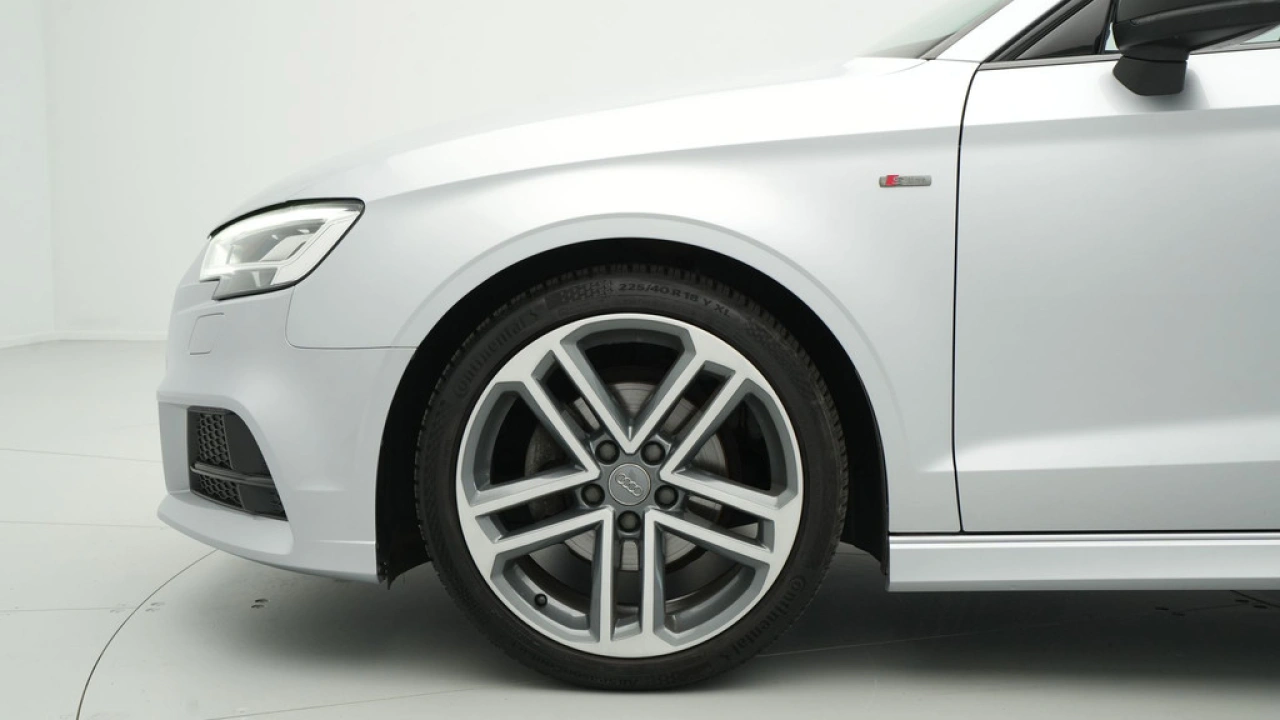 Audi A3 Limousine 1.5 TFSI CoD 150pk S-Tronic Sport S-Line Edition