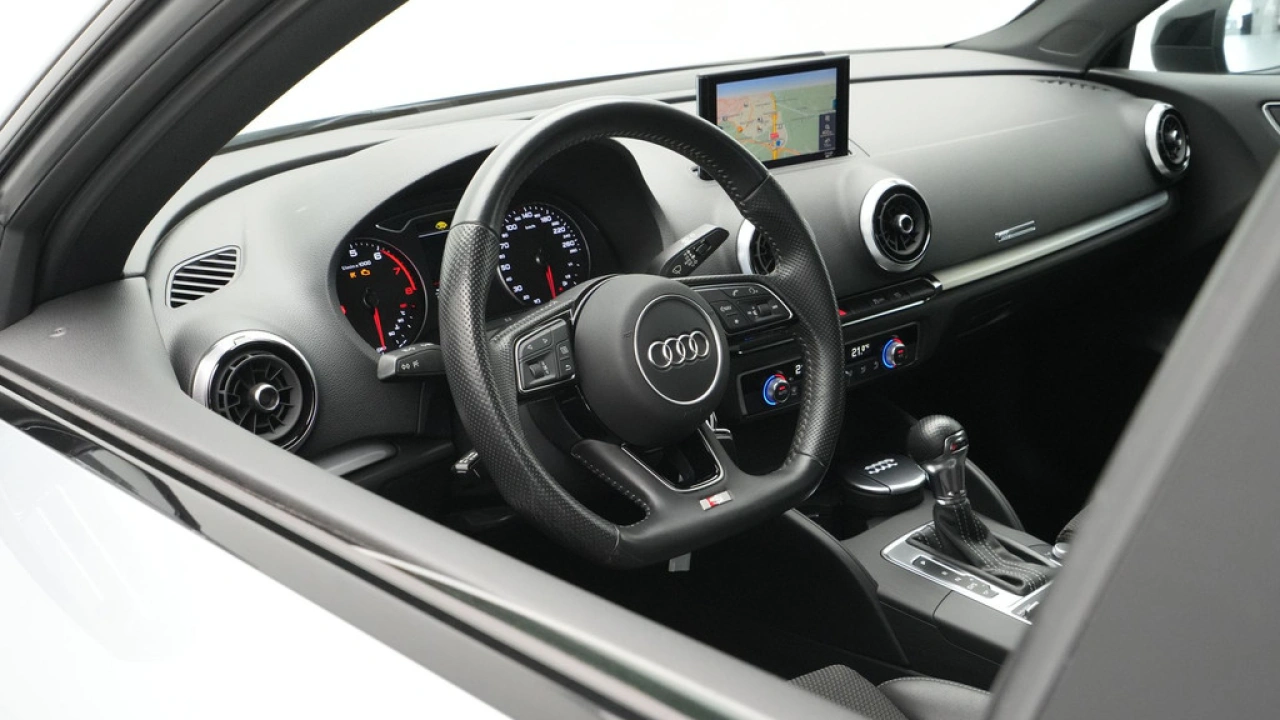 Audi A3 Limousine 1.5 TFSI CoD 150pk S-Tronic Sport S-Line Edition