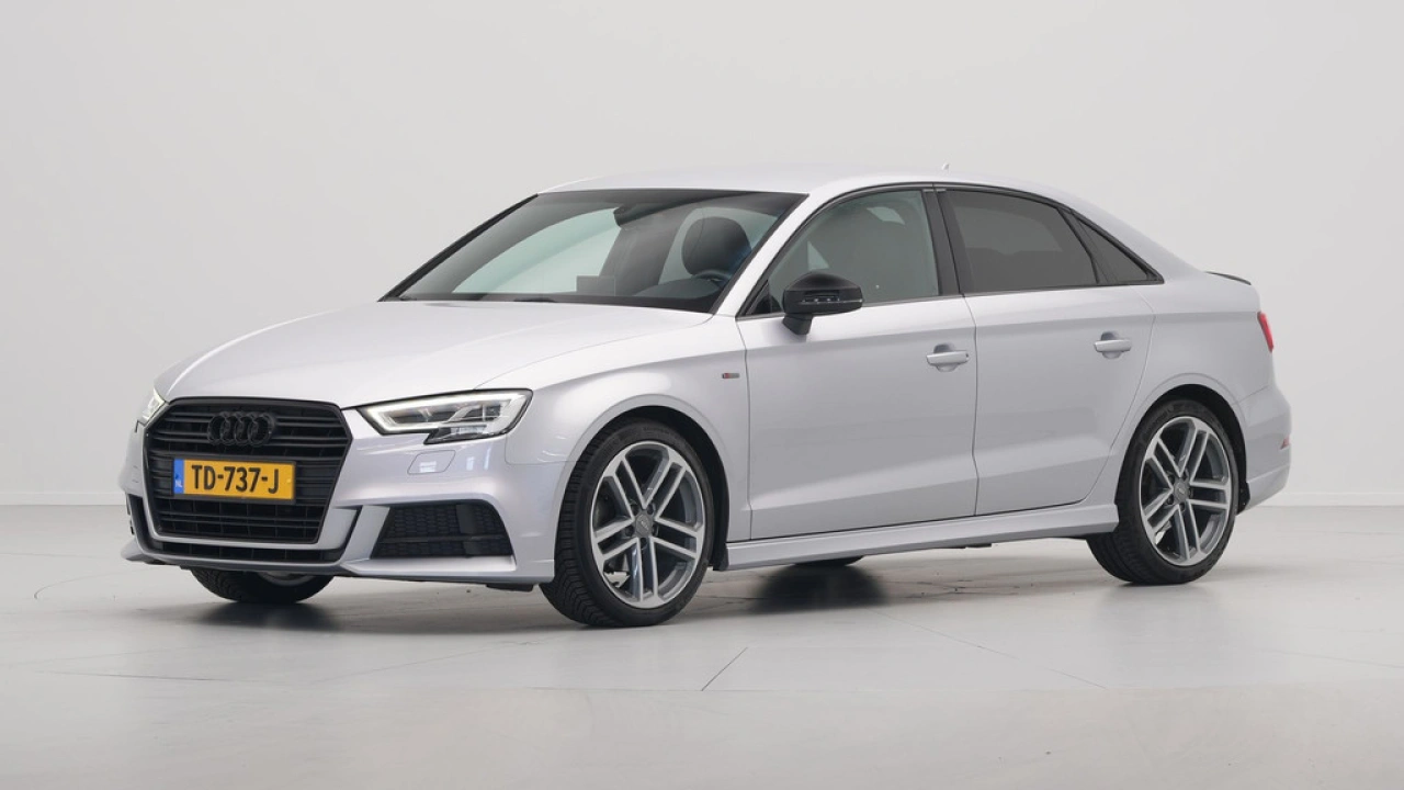 Audi A3 Limousine 1.5 TFSI CoD 150pk S-Tronic Sport S-Line Edition