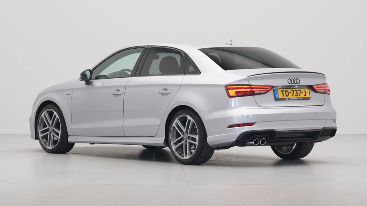 Audi A3 Limousine 1.5 TFSI CoD 150pk S-Tronic Sport S-Line Edition