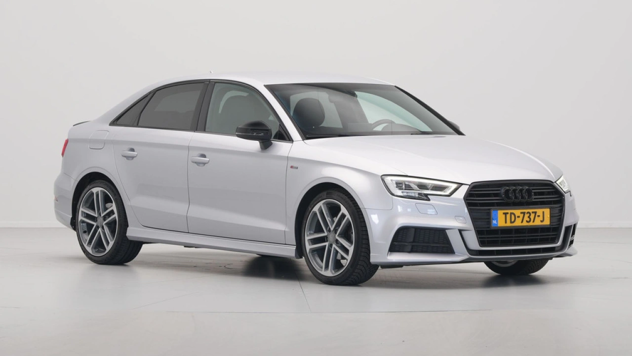 Audi A3 Limousine 1.5 TFSI CoD 150pk S-Tronic Sport S-Line Edition