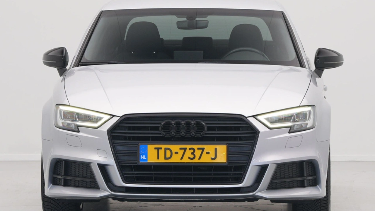 Audi A3 Limousine 1.5 TFSI CoD 150pk S-Tronic Sport S-Line Edition