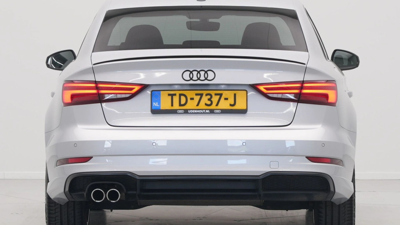 Audi A3 Limousine 1.5 TFSI CoD 150pk S-Tronic Sport S-Line Edition
