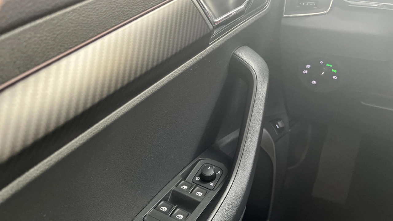 Škoda Karoq 1.5 TSI ACT Sportline Business