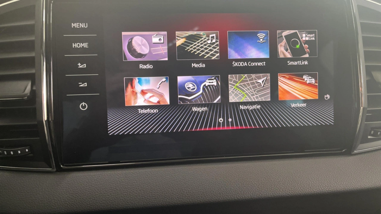 Škoda Karoq 1.5 TSI ACT Sportline Business
