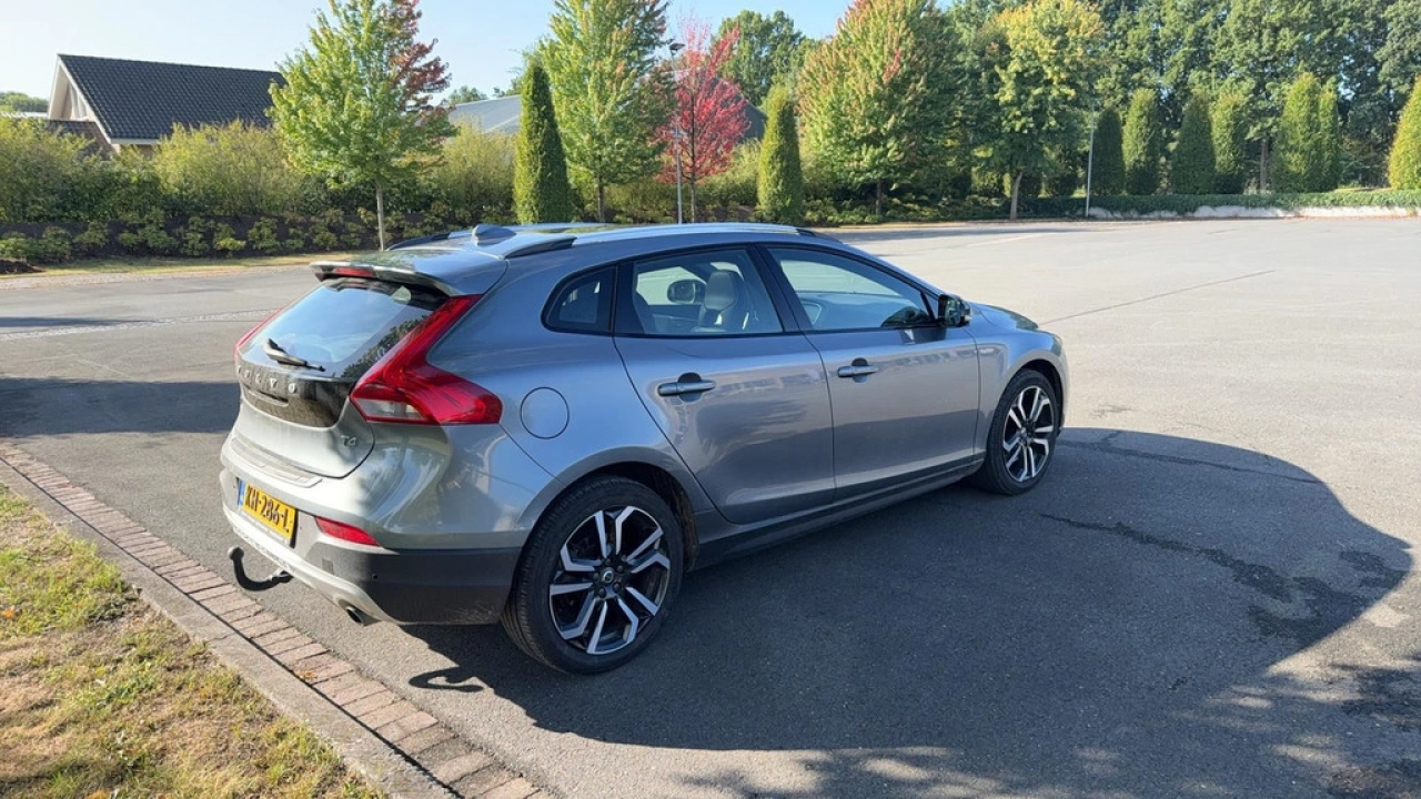 Volvo V40 Cross Country 2.0 T4 190pk Summum