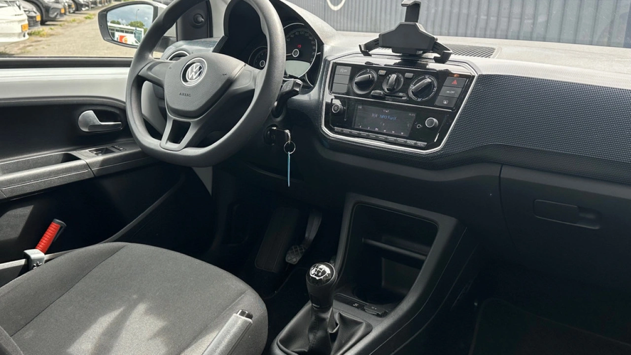 Volkswagen up! 1.0 mpi 65pk Airco Lane Assist Bluetooth
