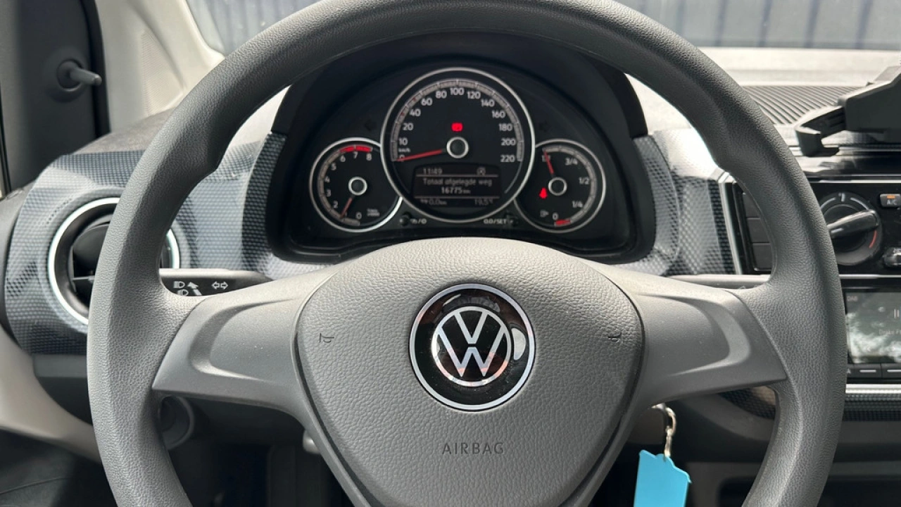 Volkswagen up! 1.0 mpi 65pk Airco Lane Assist Bluetooth