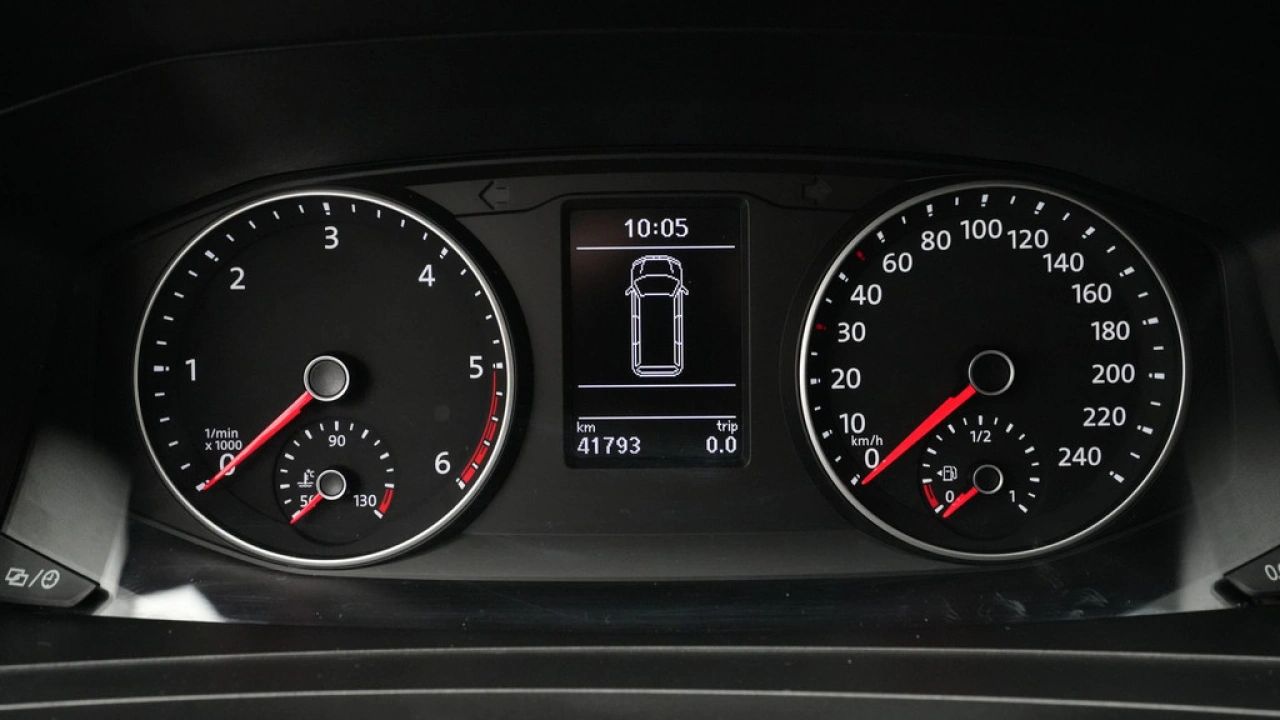 VW Bedrijfswagens Transporter 2.0 TDI 150pk L2H1 Comfortline