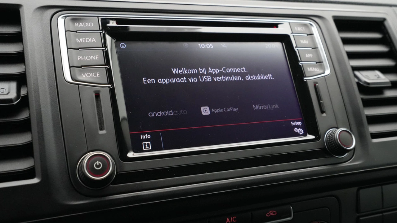 VW Bedrijfswagens Transporter 2.0 TDI 150pk L2H1 Comfortline